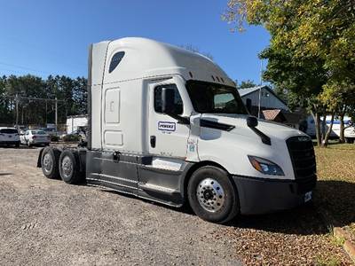 Freightliner Cascadia 126 Sleeper Semi Truck - 72" Integral Sleeper, 455HP, 12 Speed Automatic