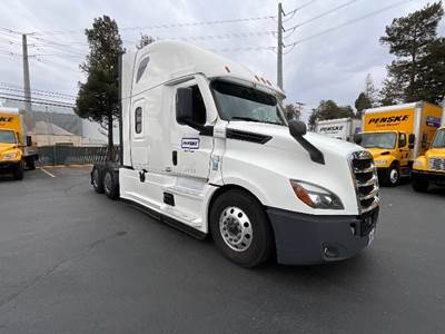 Freightliner Cascadia 126 Sleeper Semi Truck - 72" Integral Sleeper, 455HP, 12 Speed Automatic