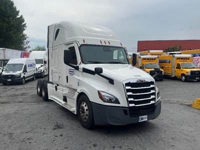 Freightliner Cascadia 126 Sleeper Semi Truck - 72" Integral Sleeper, 455HP, 12 Speed Automatic