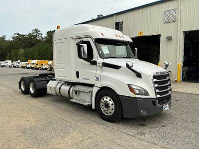 Freightliner Cascadia 126 Sleeper Semi Truck - 60" Integral Sleeper, 455HP, 12 Speed Automatic