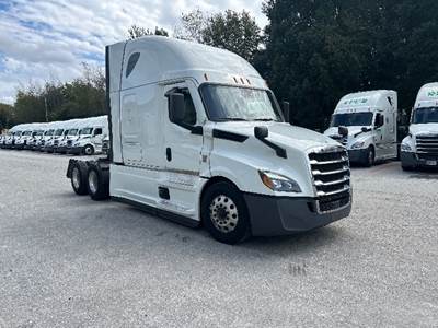 Freightliner Cascadia 126 Sleeper Semi Truck - 72" Integral Sleeper, 400HP, 12 Speed Automatic