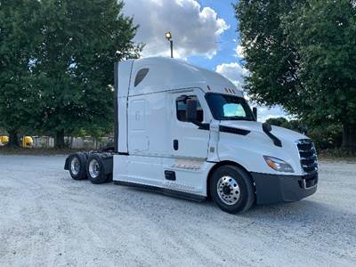 Freightliner Cascadia 126 Sleeper Semi Truck - 72" Integral Sleeper, 400HP, 12 Speed Automatic