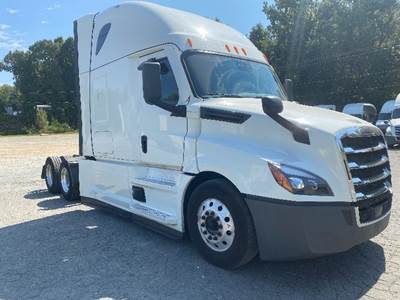Freightliner Cascadia 126 Sleeper Semi Truck - 72" Integral Sleeper, 400HP, 12 Speed Automatic