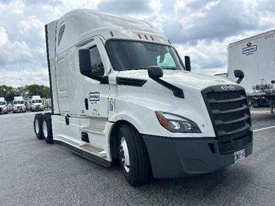 Freightliner Cascadia 126 Sleeper Semi Truck - 72" Integral Sleeper, 455HP, 12 Speed Automatic