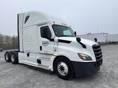 Freightliner Cascadia 126 Sleeper Semi Truck - 72" Integral Sleeper, 455HP, 12 Speed Automatic