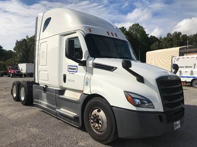Freightliner Cascadia 126 Sleeper Semi Truck - 72" Integral Sleeper, 455HP, 12 Speed Automatic