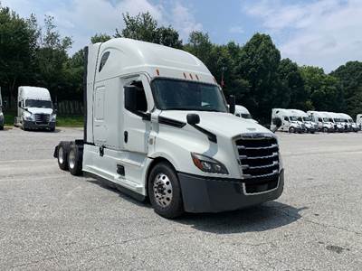Freightliner Cascadia 126 Sleeper Semi Truck - 72" Integral Sleeper, 400HP, 12 Speed Automatic