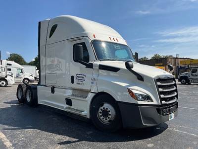 Freightliner Cascadia 126 Sleeper Semi Truck - 72" Integral Sleeper, 455HP, 12 Speed Automatic