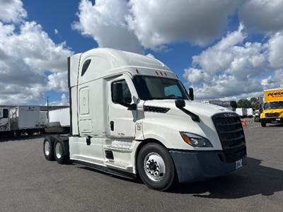 Freightliner Cascadia 126 Sleeper Semi Truck - 72" Integral Sleeper, 455HP, 12 Speed Automatic