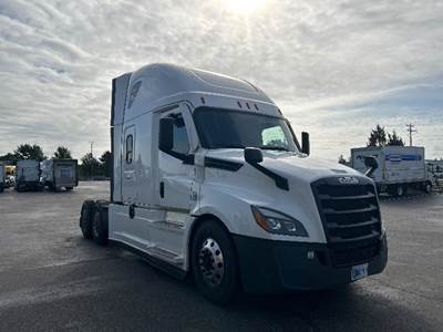 Freightliner Cascadia 126 Sleeper Semi Truck - 72" Integral Sleeper, 455HP, 12 Speed Automatic