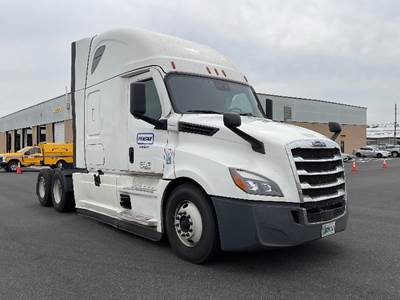 Freightliner Cascadia 126 Sleeper Semi Truck - 72" Integral Sleeper, 455HP, 12 Speed Automatic