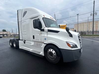 Freightliner Cascadia 126 Sleeper Semi Truck - 60" Integral Sleeper, 455HP, 12 Speed Automatic