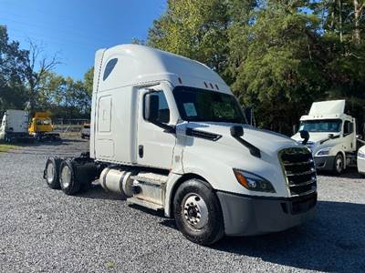 Freightliner Cascadia 126 Sleeper Semi Truck - 72" Integral Sleeper, 455HP, 12 Speed Automatic
