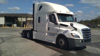 Freightliner Cascadia 126 Sleeper Semi Truck - 72" Integral Sleeper, 505HP, 12 Speed Automatic
