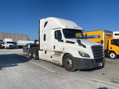 Freightliner Cascadia 126 Sleeper Semi Truck - 72" Integral Sleeper, 455HP, 12 Speed Automatic