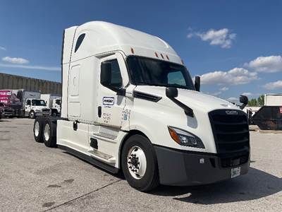 Freightliner Cascadia 126 Sleeper Semi Truck - 72" Integral Sleeper, 455HP, 12 Speed Automatic