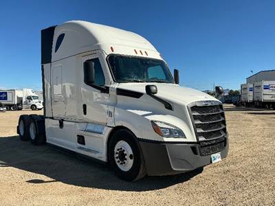 Freightliner Cascadia 126 Sleeper Semi Truck - 72" Integral Sleeper, 455HP, 12 Speed Automatic