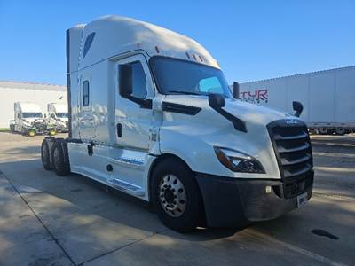 Freightliner Cascadia 126 Sleeper Semi Truck - 72" Integral Sleeper, 455HP, 12 Speed Automatic