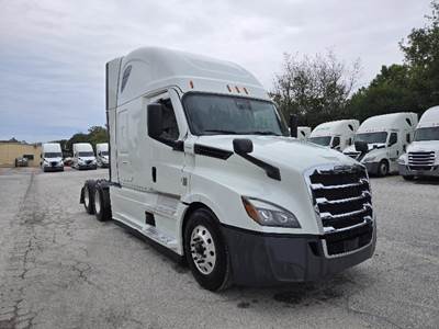 Freightliner Cascadia 126 Sleeper Semi Truck - 72" Integral Sleeper, 400HP, 12 Speed Automatic