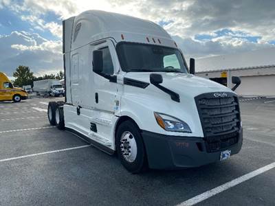 Freightliner Cascadia 126 Sleeper Semi Truck - 72" Integral Sleeper, 455HP, 12 Speed Automatic