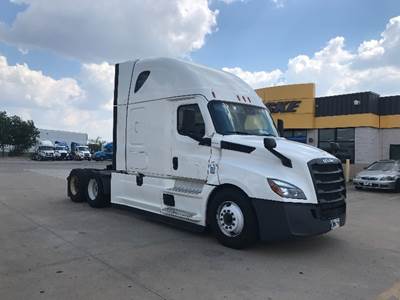 Freightliner Cascadia 126 Sleeper Semi Truck - 72" Integral Sleeper, 455HP, 12 Speed Automatic