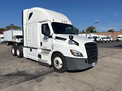 Freightliner Cascadia 126 Sleeper Semi Truck - 72" Integral Sleeper, 455HP, 12 Speed Automatic