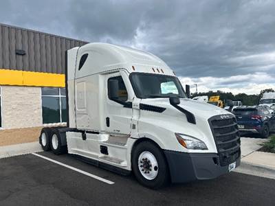 Freightliner Cascadia 126 Sleeper Semi Truck - 72" Integral Sleeper, 455HP, 12 Speed Automatic
