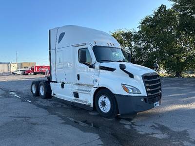 Freightliner Cascadia 126 Sleeper Semi Truck - 72" Integral Sleeper, 455HP, 12 Speed Automatic