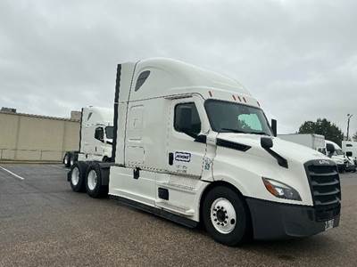 Freightliner Cascadia 126 Sleeper Semi Truck - 72" Integral Sleeper, 455HP, 12 Speed Automatic
