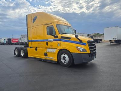 Freightliner Cascadia 126 Sleeper Semi Truck - 72" Integral Sleeper, 455HP, 12 Speed Automatic