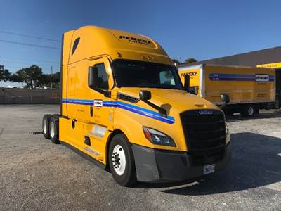 Freightliner Cascadia 126 Sleeper Semi Truck - 72" Integral Sleeper, 455HP, 12 Speed Automatic