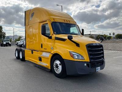 Freightliner Cascadia 126 Sleeper Semi Truck - 72" Integral Sleeper, 455HP, 12 Speed Automatic
