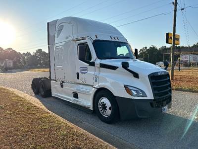Freightliner Cascadia 126 Sleeper Semi Truck - 72" Integral Sleeper, 455HP, 12 Speed Automatic