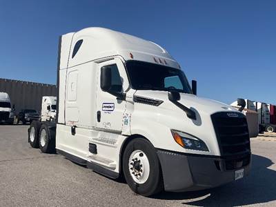 Freightliner Cascadia 126 Sleeper Semi Truck - 72" Integral Sleeper, 455HP, 12 Speed Automatic