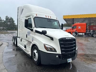 Freightliner Cascadia 126 Sleeper Semi Truck - 72" Integral Sleeper, 455HP, 12 Speed Automatic
