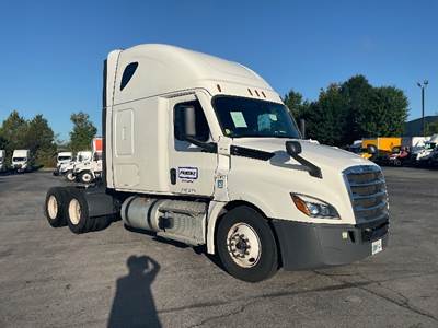 Freightliner Cascadia 126 Sleeper Semi Truck - 72" Integral Sleeper, 455HP, 12 Speed Automatic