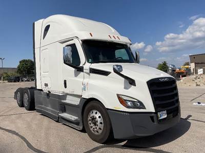 Freightliner Cascadia 126 Sleeper Semi Truck - 72" Integral Sleeper, 455HP, 12 Speed Automatic