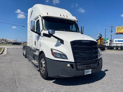 Freightliner Cascadia 126 Sleeper Semi Truck - 72" Integral Sleeper, 455HP, 12 Speed Automatic