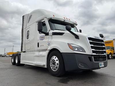 Freightliner Cascadia 126 Sleeper Semi Truck - 72" Integral Sleeper, 505HP, 12 Speed Automatic