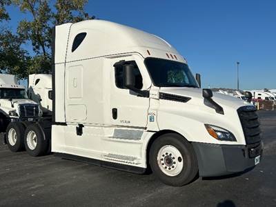 Freightliner Cascadia 126 Sleeper Semi Truck - 72" Integral Sleeper, 455HP, 12 Speed Automatic