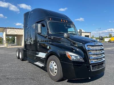Freightliner Cascadia 126 Sleeper Semi Truck - 72" Integral Sleeper, 455HP, 12 Speed Automatic