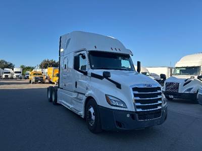 Freightliner Cascadia 126 Sleeper Semi Truck - 72" Integral Sleeper, 455HP, 12 Speed Automatic