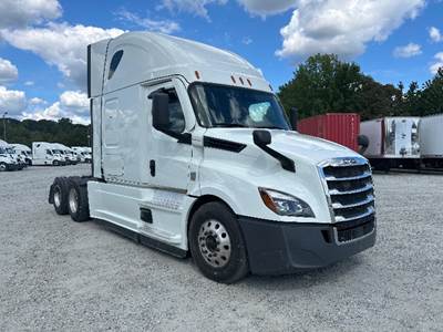 Freightliner Cascadia 126 Sleeper Semi Truck - 72" Integral Sleeper, 400HP, 12 Speed Automatic