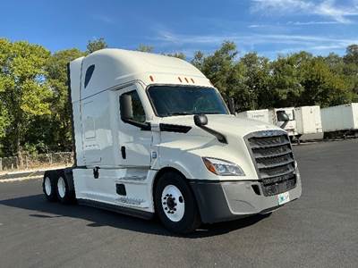Freightliner Cascadia 126 Sleeper Semi Truck - 72" Integral Sleeper, 455HP, 12 Speed Automatic