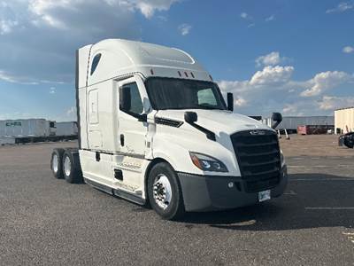 Freightliner Cascadia 126 Sleeper Semi Truck - 72" Integral Sleeper, 455HP, 12 Speed Automatic