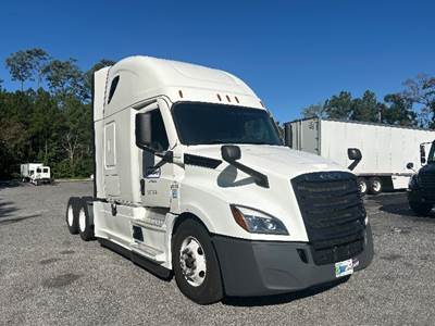 Freightliner Cascadia 126 Sleeper Semi Truck - 72" Integral Sleeper, 455HP, 12 Speed Automatic
