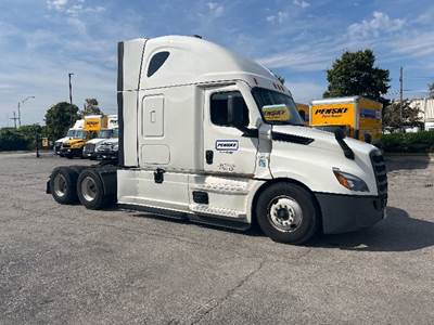 Freightliner Cascadia 126 Sleeper Semi Truck - 72" Integral Sleeper, 455HP, 12 Speed Automatic