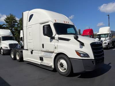 Freightliner Cascadia 126 Sleeper Semi Truck - 72" Integral Sleeper, 455HP, 12 Speed Automatic