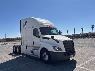 Freightliner Cascadia 126 Sleeper Semi Truck - 72" Integral Sleeper, 455HP, 12 Speed Automatic