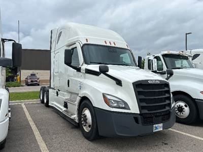 Freightliner Cascadia 126 Sleeper Semi Truck - 72" Integral Sleeper, 455HP, 12 Speed Automatic